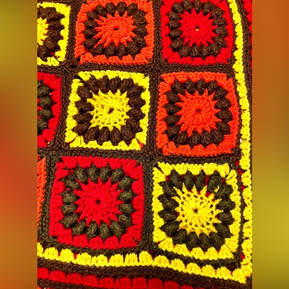 VTG Granny Square Afghan Blanket Throw 40" x 50" Multicolor Red Yellow Brown Org - Picture 4 of 5